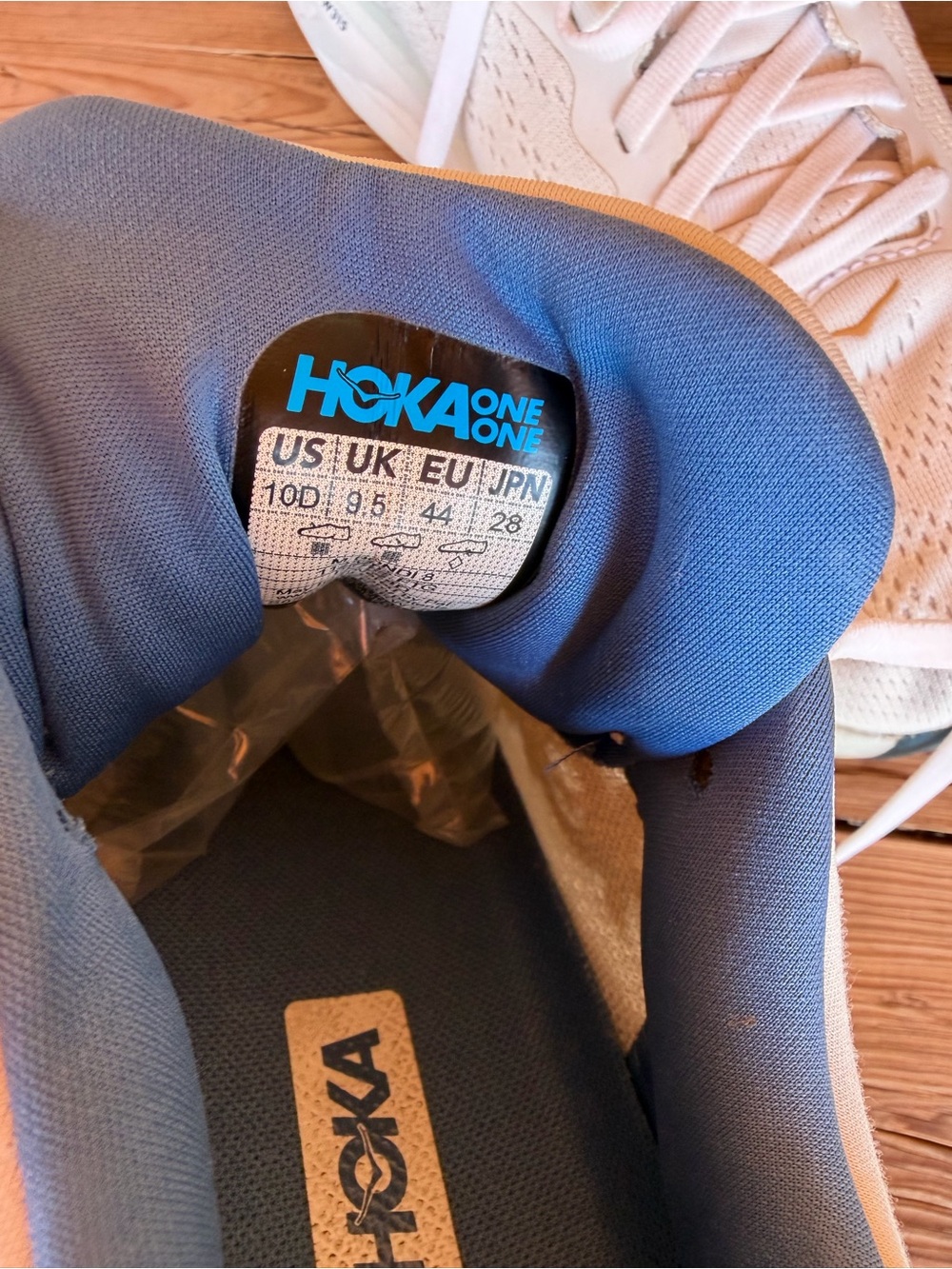 Size 10 Hoka One Men's Bondi 8 Frost Gold Running Comfort Shoes - Picture 10 of 10
